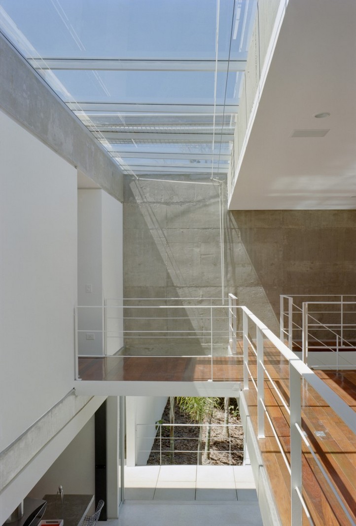 M.M. House by Andrade Morettin Arquitetos Associados 07