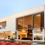 Capital House by Ney Lima Architect 01
